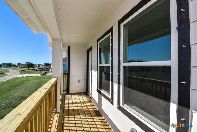 Building Photo - 544 Buckskin Dr