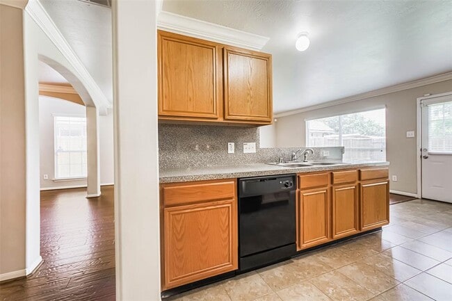 Building Photo - 6838 Brushmeade Ln