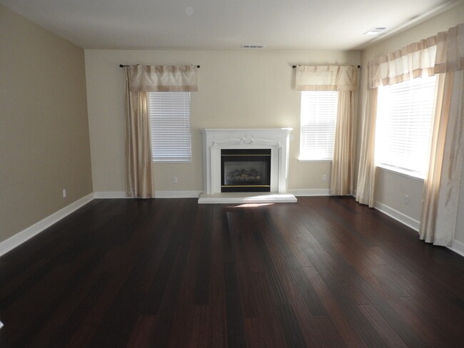 Building Photo - Gorgeous Home with Pool in Beautiful El Dorado Hills.