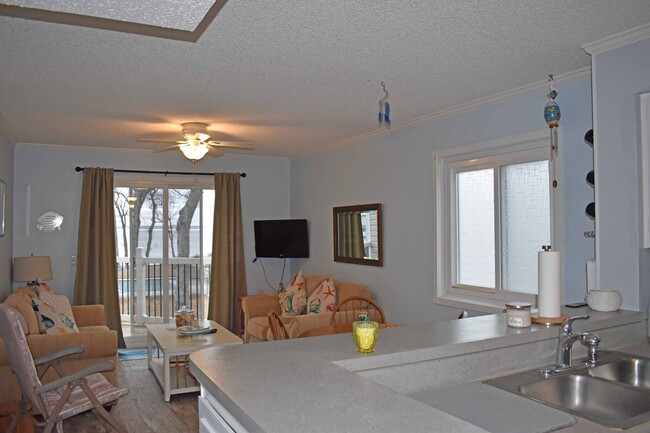 Building Photo - Adorable Furnished Waterfront Condo