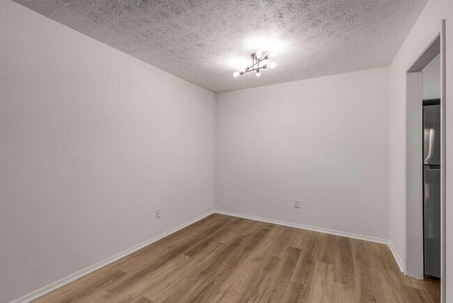 Building Photo - 1017 Dunbar Dr