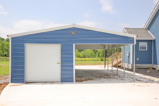 Building Photo - 5821 Highland Lick Rd