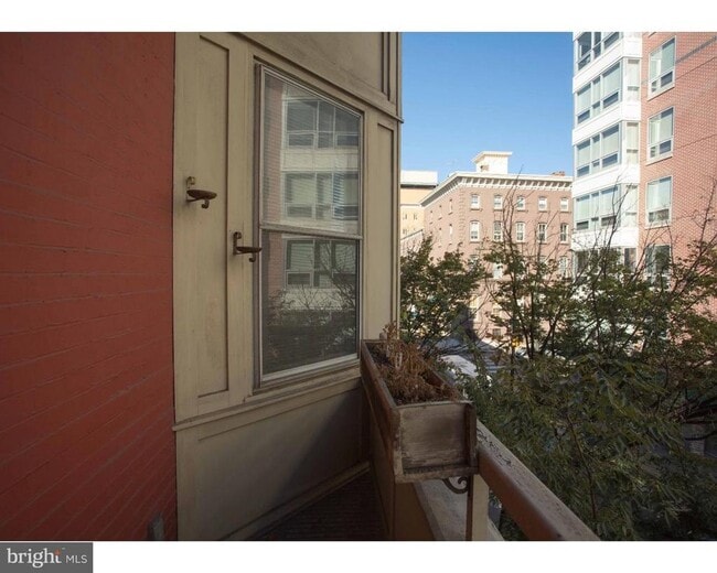 Building Photo - 1100 Spruce St