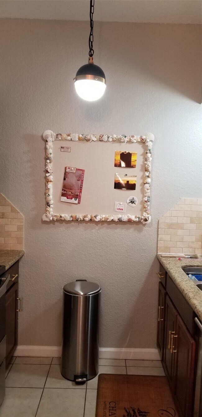 Building Photo - 500 Ferry Rd