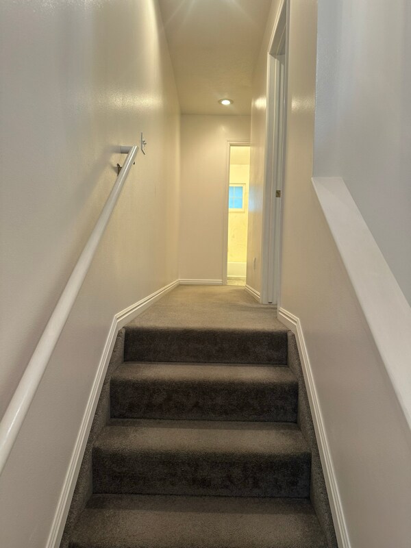 Building Photo - 988 E 900 S