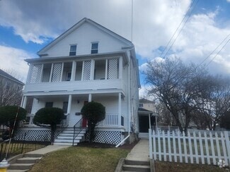 Building Photo - 45 Elm St