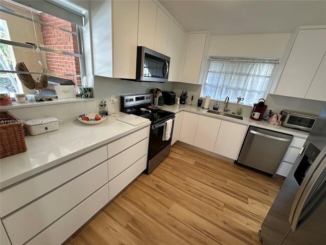 Building Photo - 120 Pocatella St