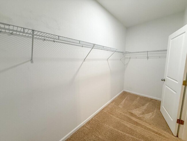 Building Photo - 16335 Winding Blossom Dr