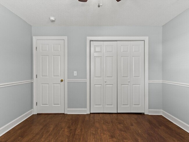 Building Photo - Great location in Harvest and only minutes...