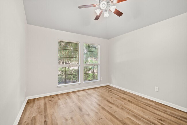 Building Photo - 28410 Stonestead Dr