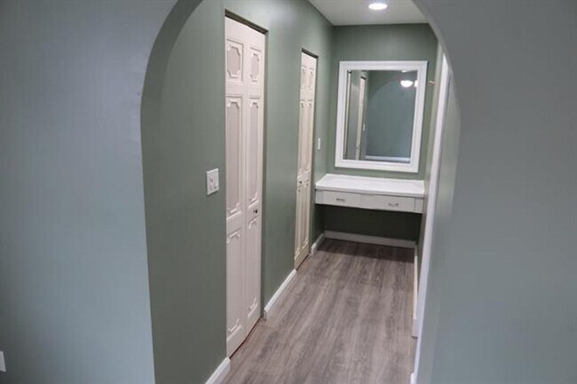 Building Photo - 9220 SW 56th St