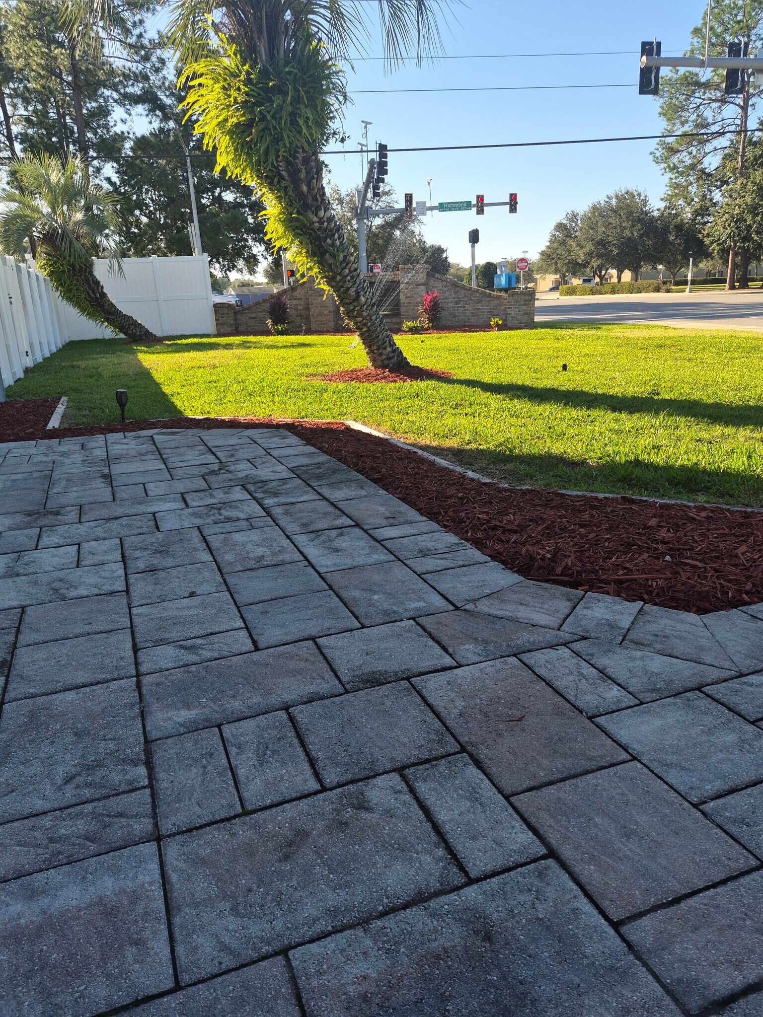 Building Photo - 8640 Rockland Dr