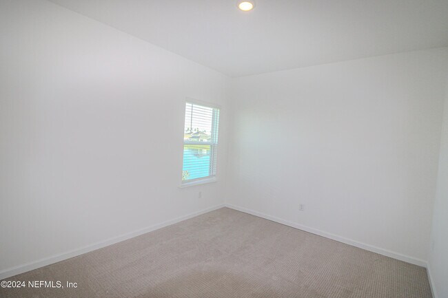 Building Photo - 483 Stargaze Ln