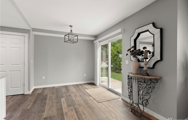 Building Photo - 1114 S Silver St