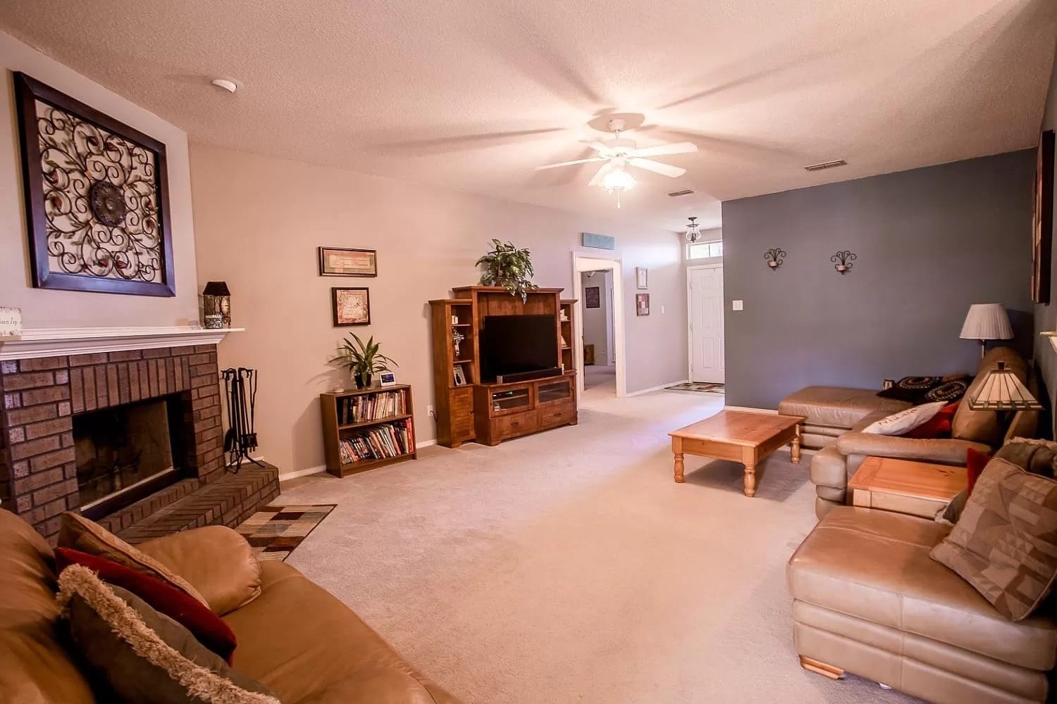 Building Photo - 518 N Juneau Ave