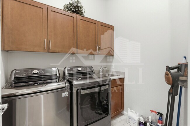Building Photo - 1159 W Tonto Pl