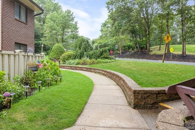 Building Photo - 703 Hilltop Ct