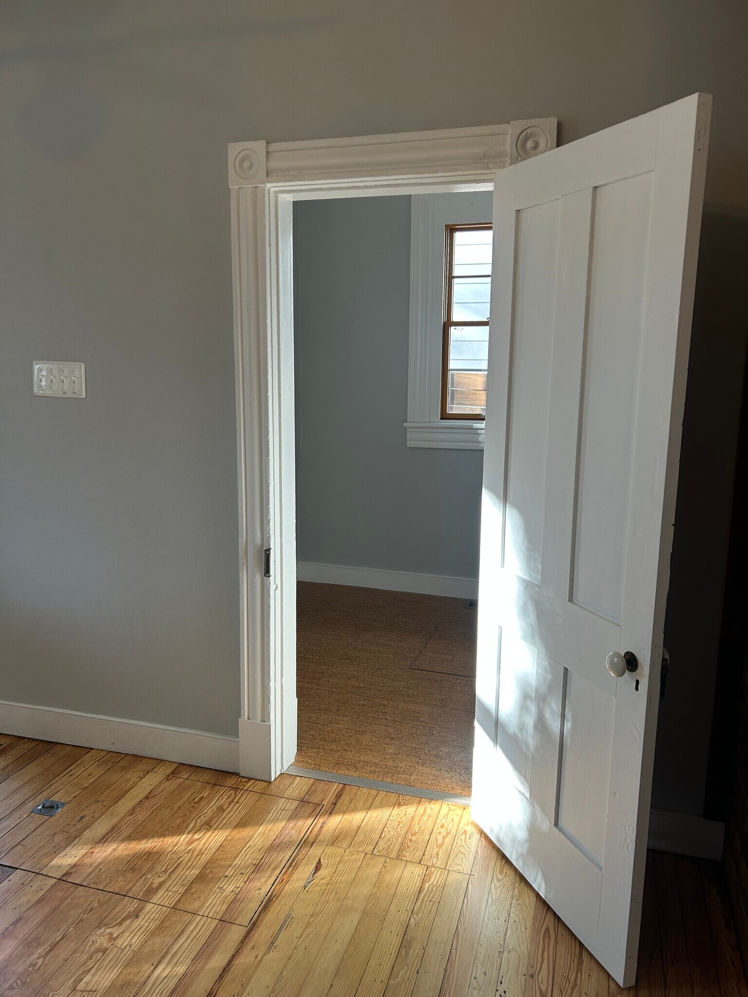 Building Photo - 1103 Oakwood Ave