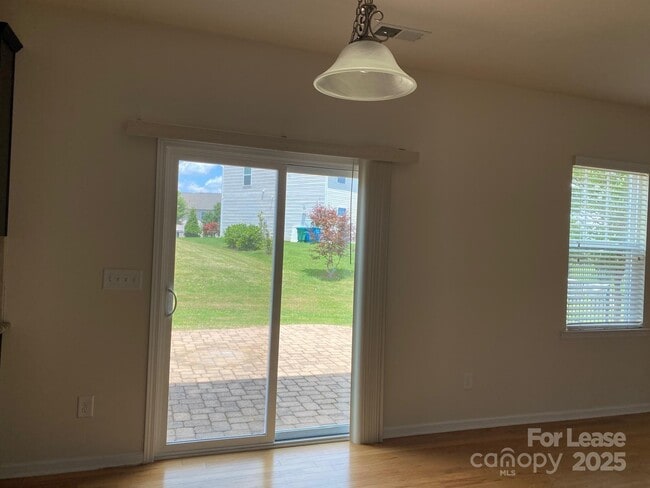 Building Photo - 14425 Green Birch Dr