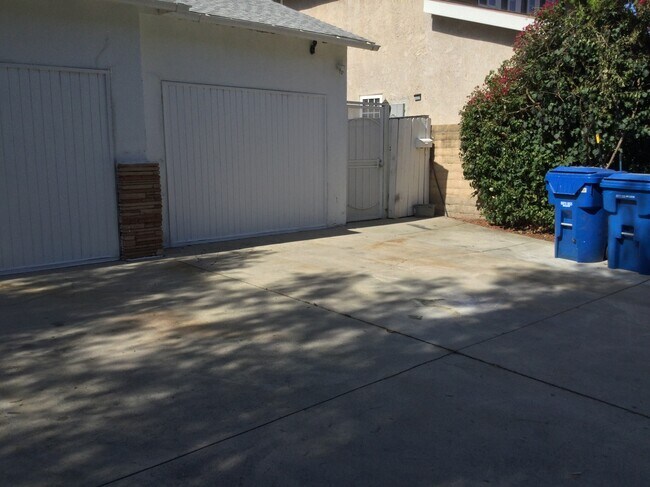 Building Photo - 20957 Community St