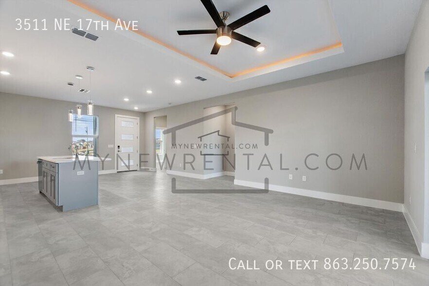 Building Photo - 3511 NE 17th Ave