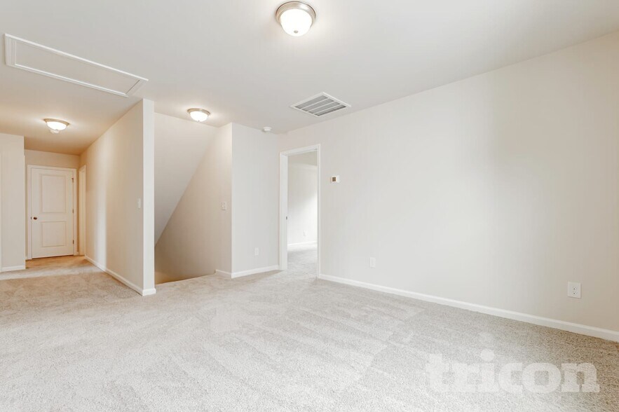 Building Photo - 18 Iron Horse Ct