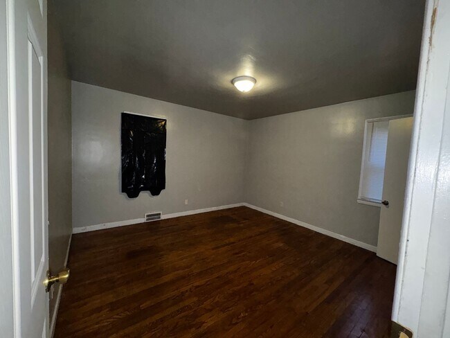 Building Photo - home of 3 bedroom 2 baths