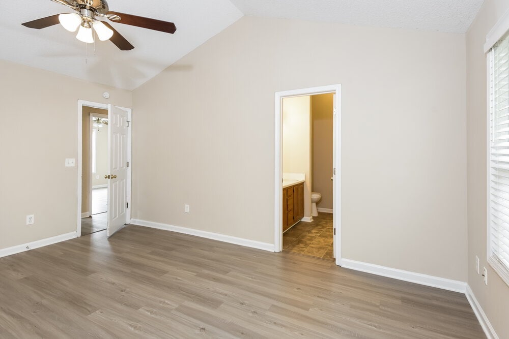 Building Photo - 4820 Wilkie Way NW