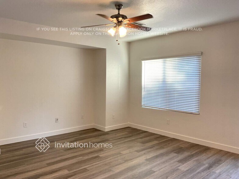 Building Photo - 4461 W Galapagos Ave