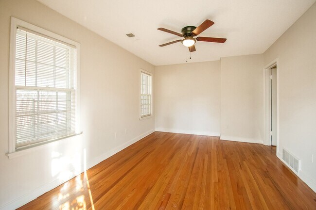 Building Photo - Newly Renovated 3BR/1B home in Whitehaven