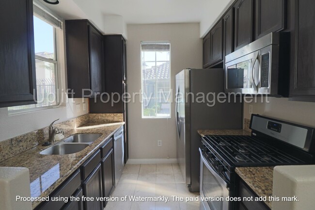 Building Photo - 2 Bed, 2 Bath Condo AVAILABLE NOW!