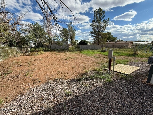 Building Photo - 2303 E Carnation St