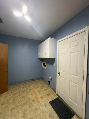 Building Photo - 94 Vandergrift Dr