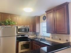 Building Photo - 3048 Sunrise Lakes Dr E