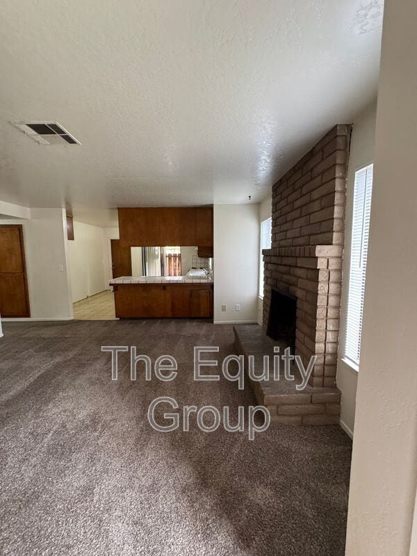 Building Photo - 4603 W Cypress Ave
