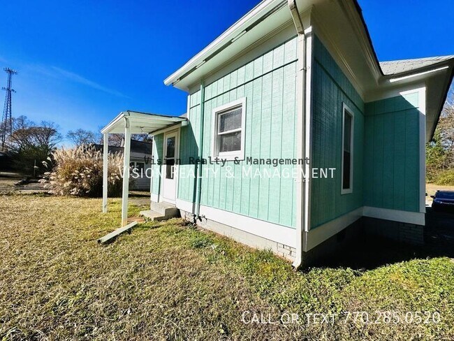 Building Photo - 31 Reynolds St