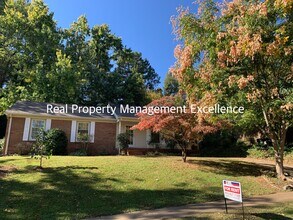 Building Photo - Renovated Raleigh Ranch, Convenient To 440...