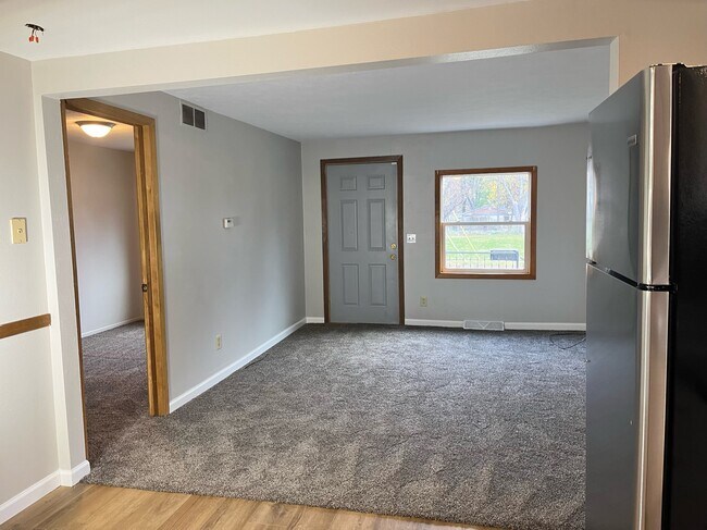 Building Photo - 316 Burr Oak Ave