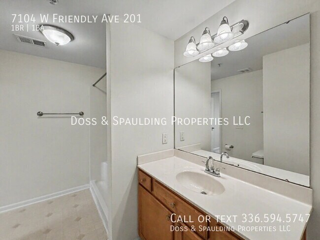Building Photo - 7104 W Friendly Ave