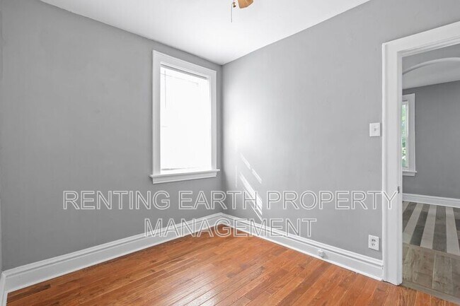 Building Photo - 3868 Meramec St