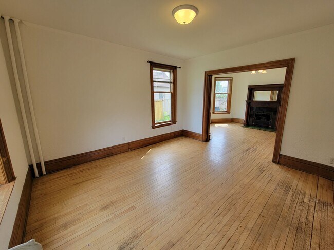 Building Photo - 1601 Baxter Ave