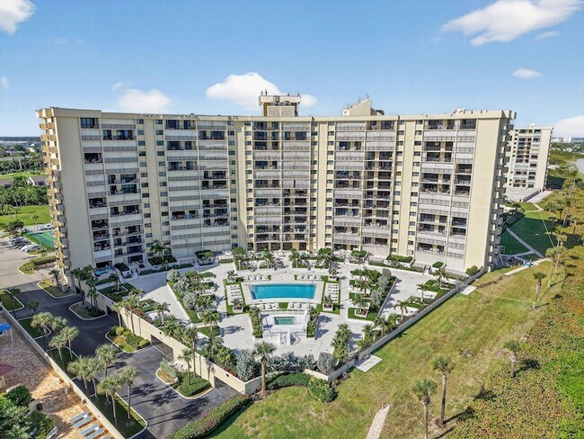 Building Photo - 200 Ocean Trail Way