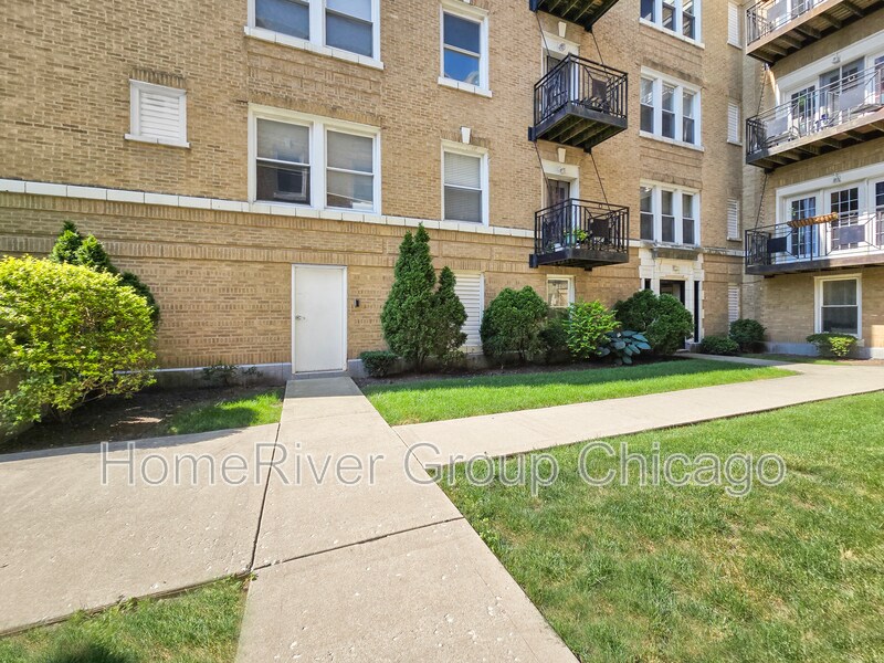 Building Photo - 4904 N Drake Ave