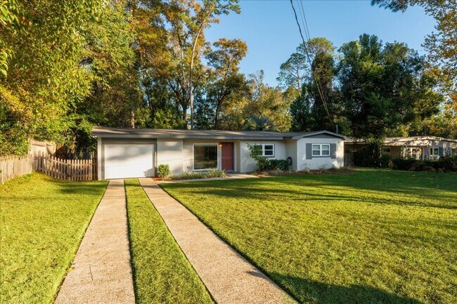 Building Photo - 3 Bed / 2 Bath in Levy Park