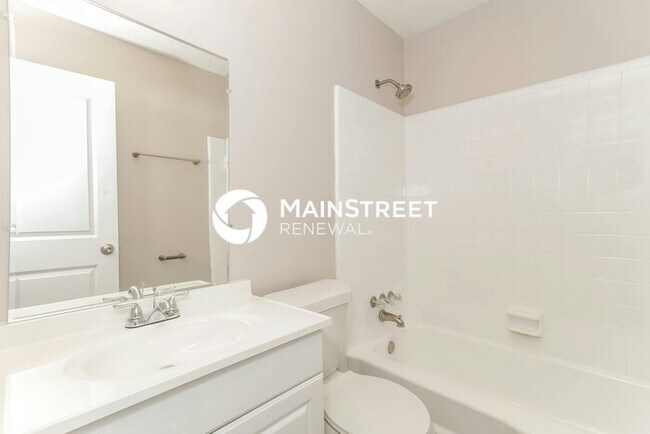 Building Photo - 6 Bedroom Pet-Friendly Home in South Fulton, GA with Main Street Renewal