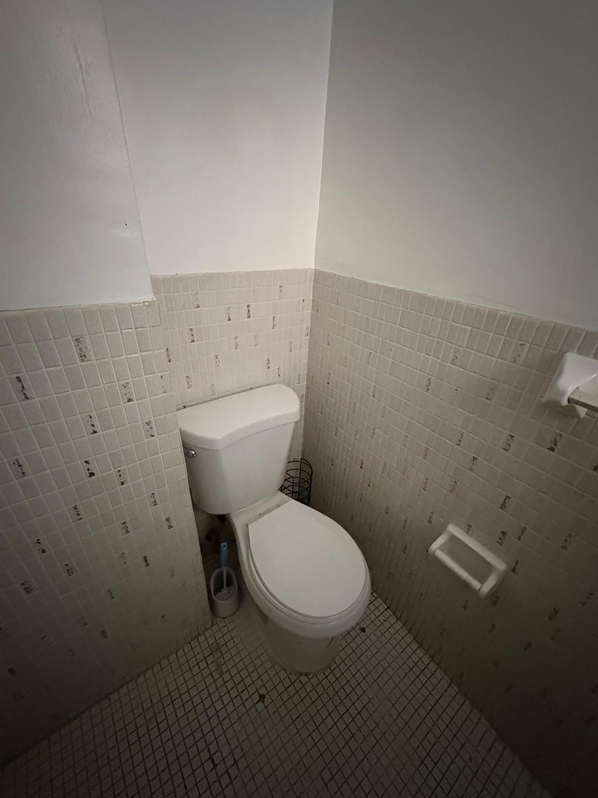 Building Photo - 215 SE 3rd Ave