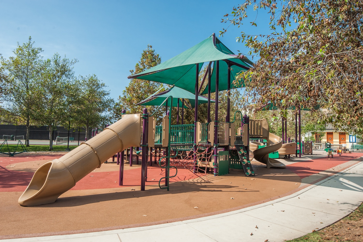 Building Photo - 5831 Seawalk Dr