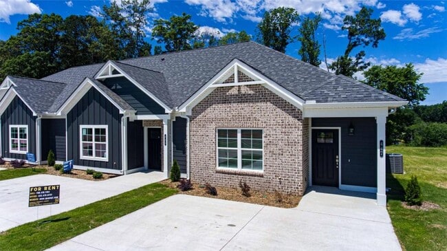 Building Photo - 447 Minnis Rd