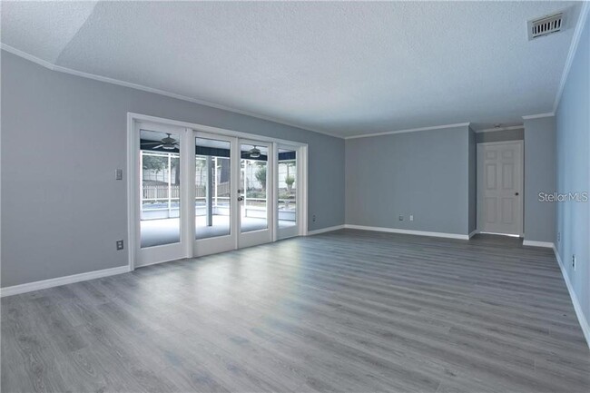 Building Photo - 2038 Crowley Cir W