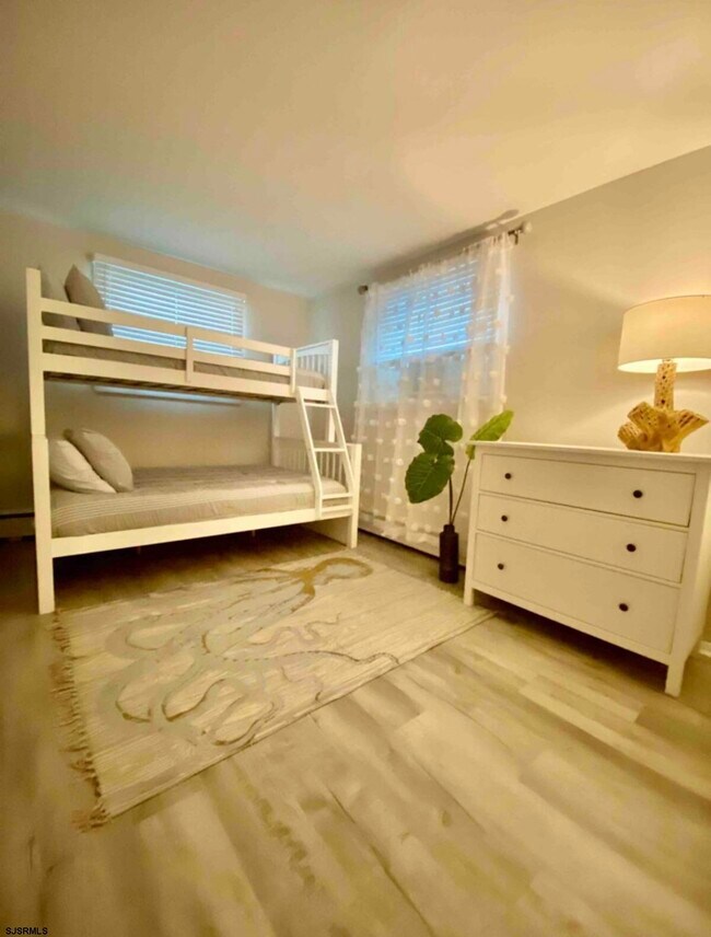 Building Photo - 512 W Brigantine Ave